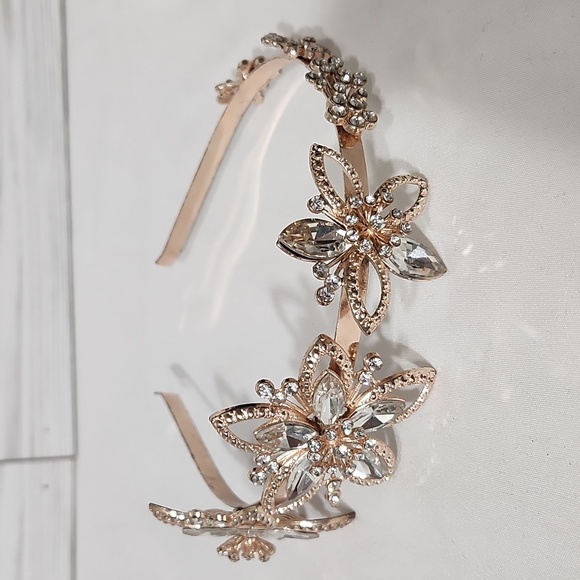 Sweet Claire Accessories Claires Rose Gold Rhinestone Flower Design